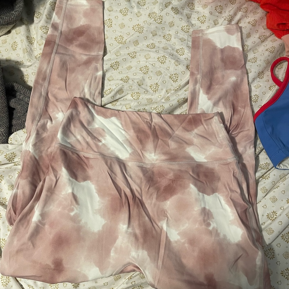 Buffbunny beige swirl legacy leggings